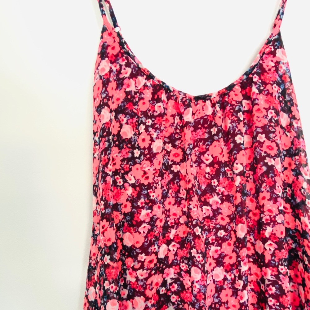 Express Floral Tank - Picture 2 of 5